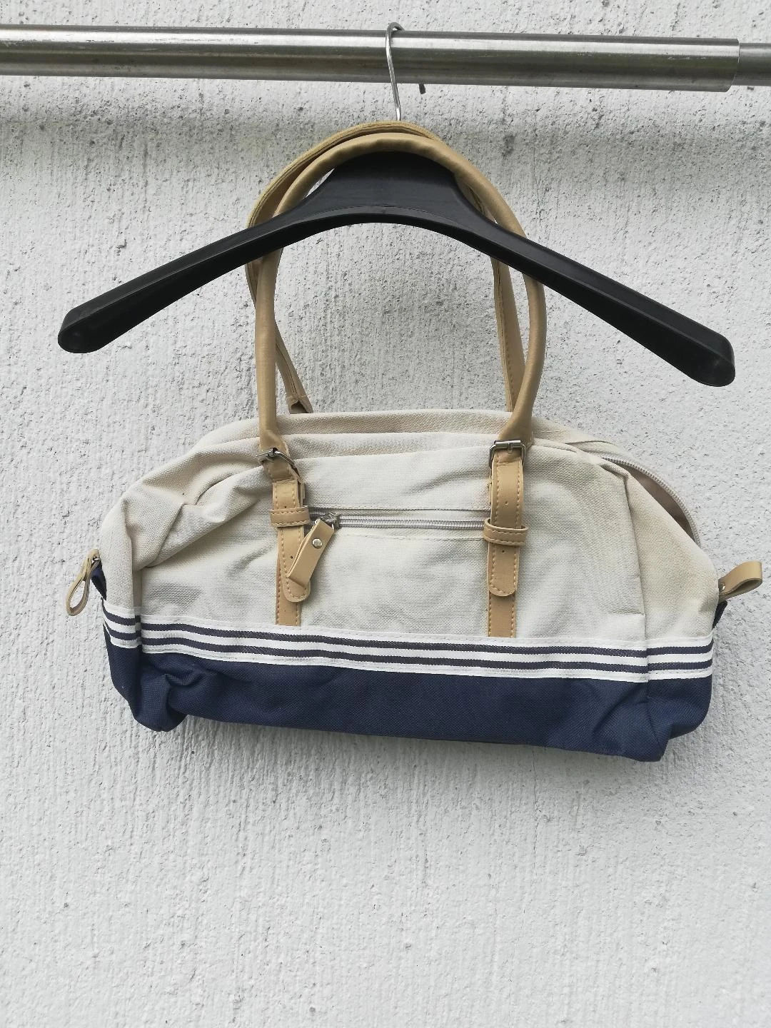 Handtas van stoffen lichtbeige onderaan marineblauw met nieuw handvat (1 streep op 1 handvat) – photo 18